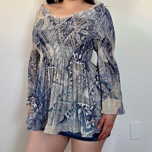 Vintage Y2K Spence Blue Floral Paisley Plum Top // boho flowy // size: M